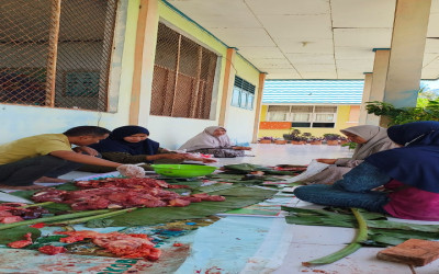 SMK Negeri 1 Gorontalo Utara Laksanakan Pemotongan Hewan Kurban, Wujud Kepedulian Berbagi dengan Warga dan Siswa
